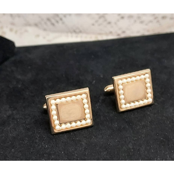 Vintage Swank Gold and Pearl Cuff Links - Picture 7 of 7